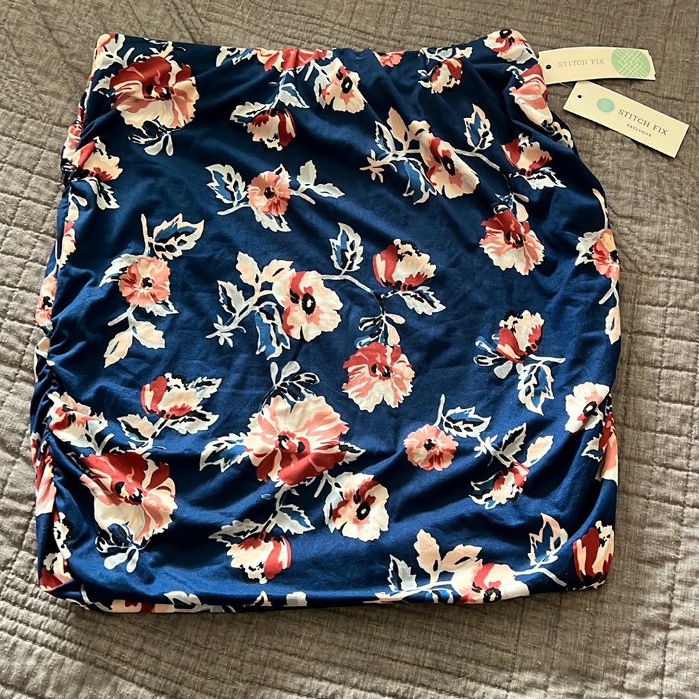 NWT Blue Floral Skirt. French Grey for Stitch Fix. Size L.